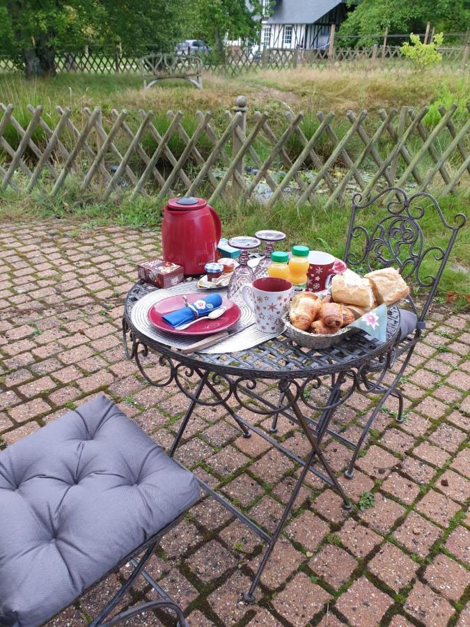 Chambre D'Hote Normande Freneuse-Sur-Risle Exteriér fotografie
